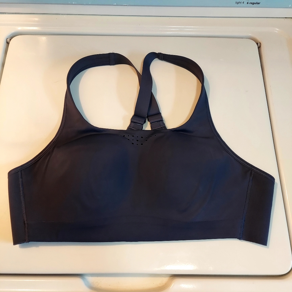 Athleta Sports Bra 36B